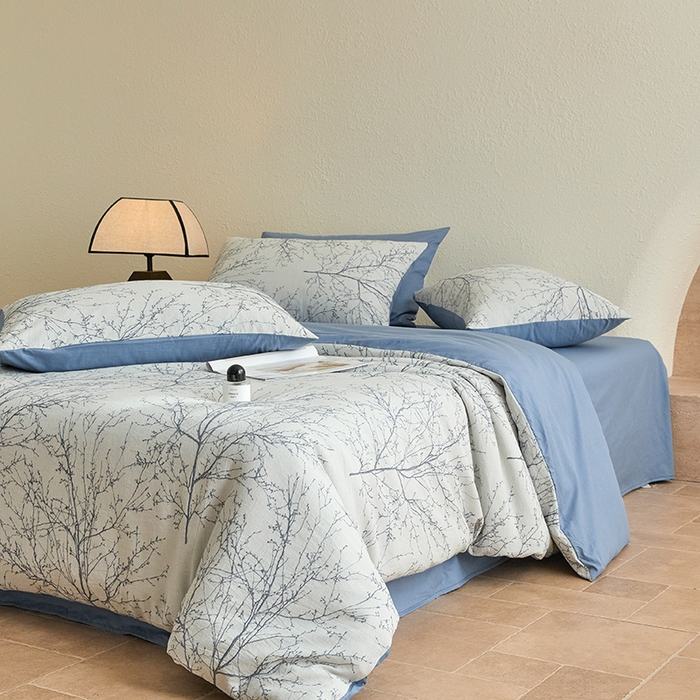 91家纺网 家纺一手货源 找家纺 2025新款全棉三层纱色织大提花四件套系列 悠南-深兰