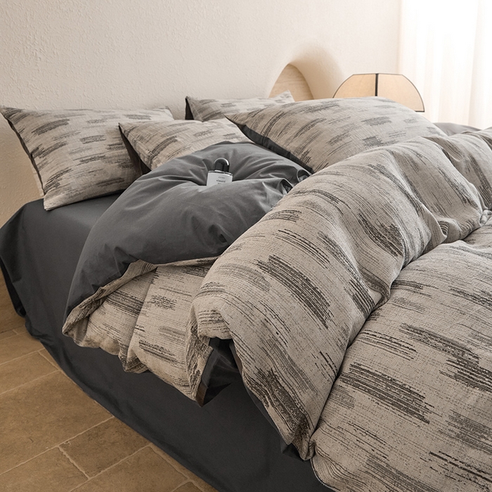 91家纺网 家纺一手货源 找家纺 2025新款全棉三层纱色织大提花四件套系列 追夏-深灰