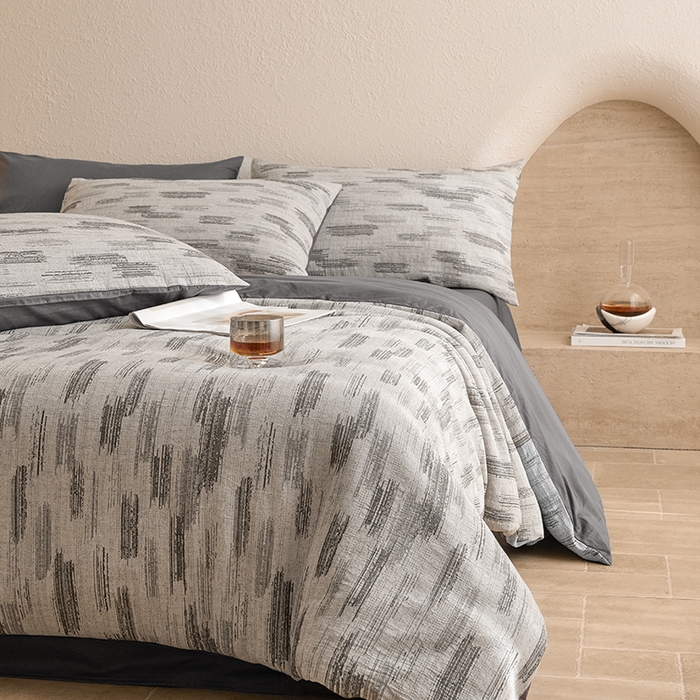 91家纺网 家纺一手货源 找家纺 2025新款全棉三层纱色织大提花四件套系列 追夏-深灰