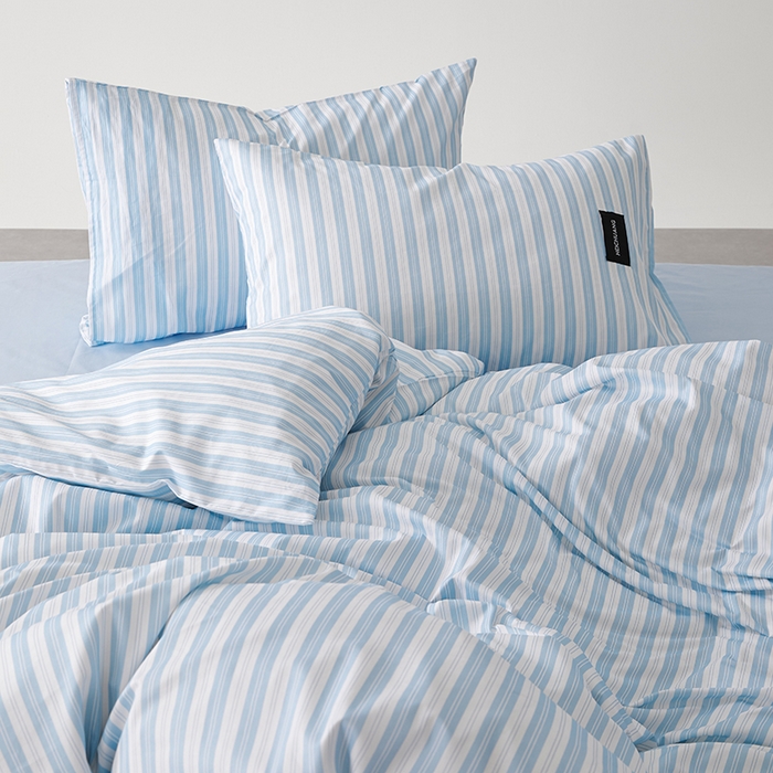 91家纺网 家纺一手货源 找家纺 怡家居  2025新款极简黑标系列蓝色条纹四件套 南烛