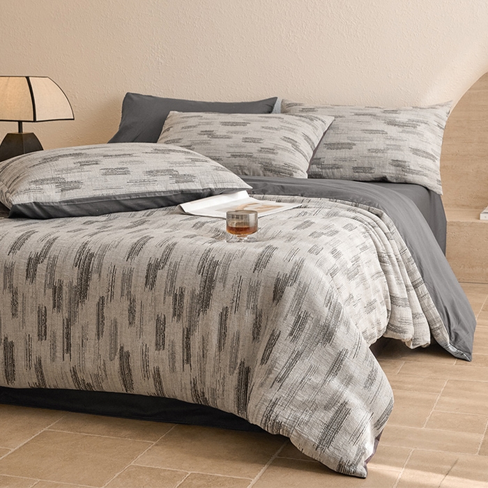 91家纺网 家纺一手货源 找家纺 2025新款全棉三层纱色织大提花四件套系列 追夏-深灰