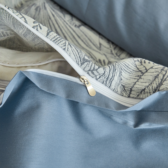 91家纺网 家纺一手货源 找家纺 2025新款全棉三层纱色织大提花四件套系列 蕉梦-深蓝