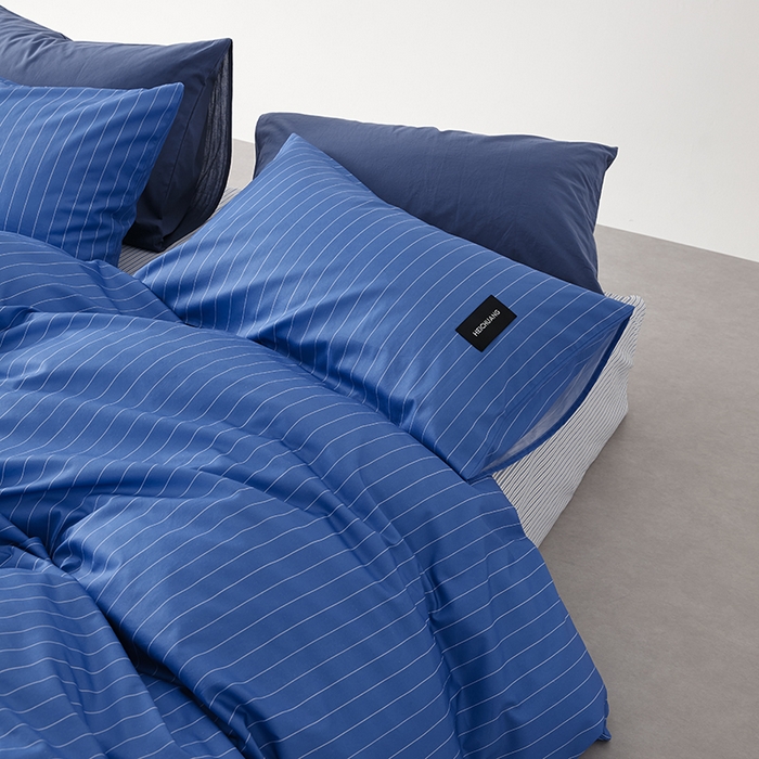 91家纺网 家纺一手货源 找家纺 怡家居  2025新款极简黑标系列蓝色条纹四件套 半夏