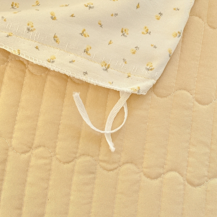 91家纺网 家纺一手货源 找家纺 尚美 2025新款小碎花针织棉床盖四件套 金色年华