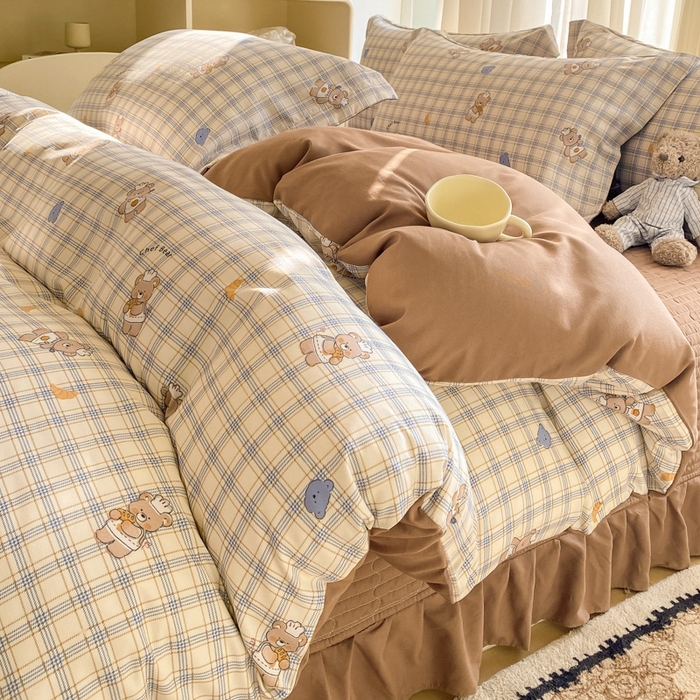 91家纺网 家纺一手货源 找家纺 尚美 2025新款小碎花针织棉床盖四件套 皇冠熊