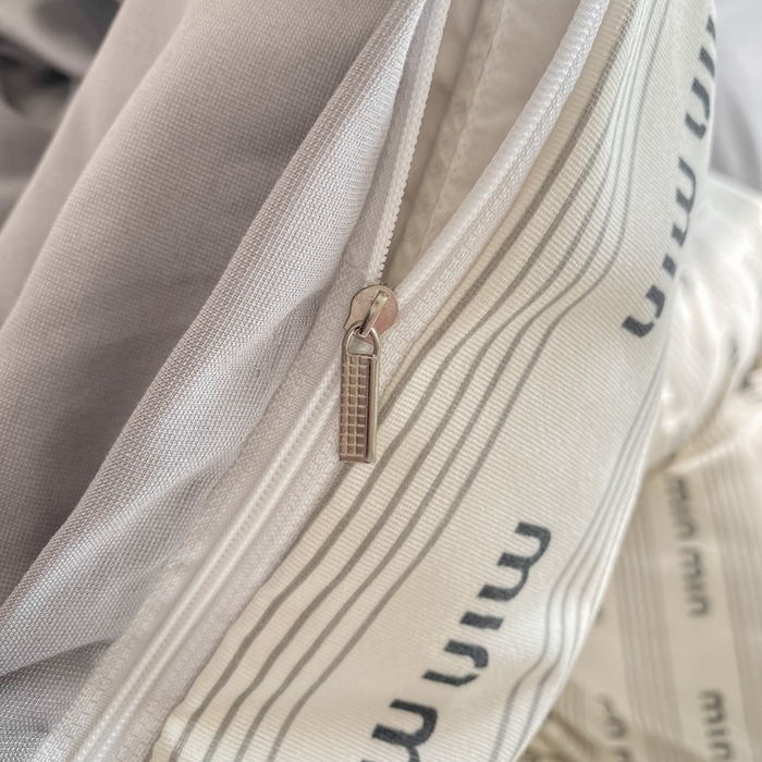 91家纺网 家纺一手货源 找家纺 尚美 2025新款小碎花针织棉床盖四件套 迷你蝴蝶