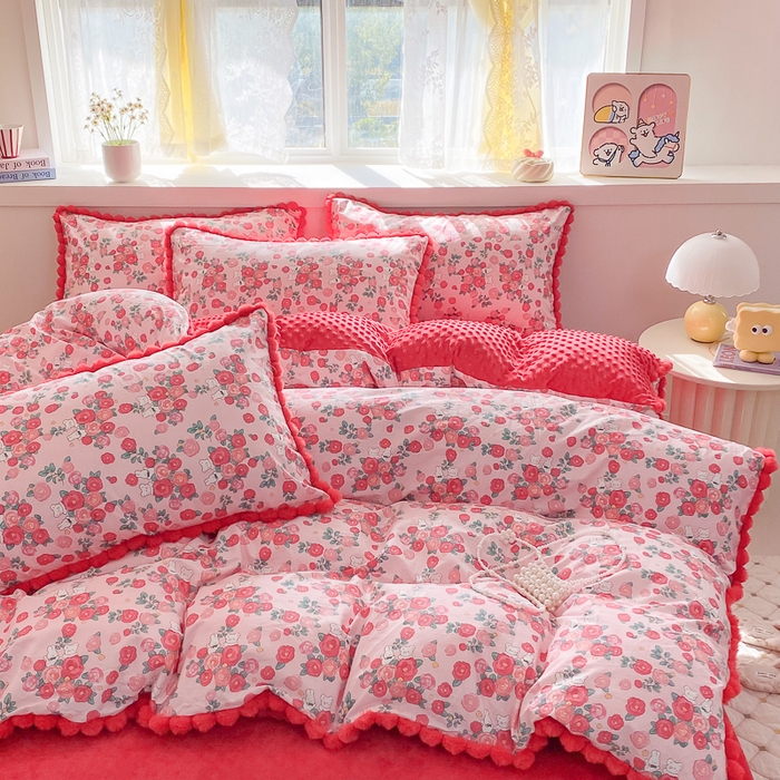 91家纺网 家纺一手货源 找家纺 千朵 2025新款棉加豆豆绒毛毛球边四件套 花漾甜心