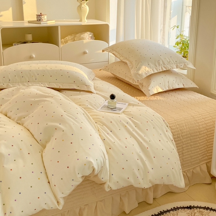 91家纺网 家纺一手货源 找家纺 尚美 2025新款小碎花针织棉床盖四件套 奶油波点