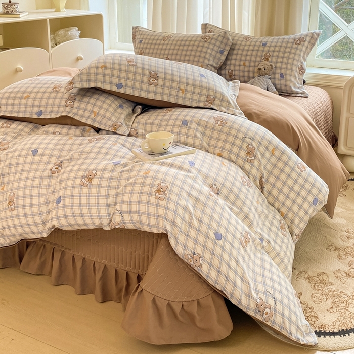 91家纺网 家纺一手货源 找家纺 尚美 2025新款小碎花针织棉床盖四件套 皇冠熊