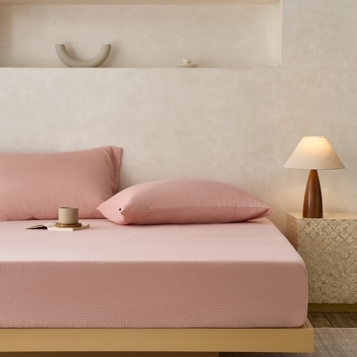 91家纺网 家纺一手货源 找家纺 蓝邻 2025新款全棉双层皱皱纱单品系列-单床笠 蔷薇粉