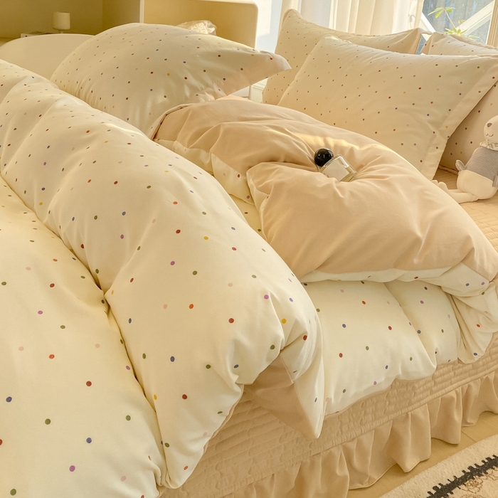 91家纺网 家纺一手货源 找家纺 尚美 2025新款小碎花针织棉床盖四件套 奶油波点