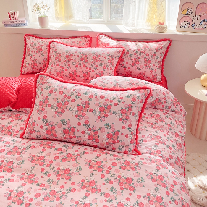 91家纺网 家纺一手货源 找家纺 千朵 2025新款棉加豆豆绒毛毛球边四件套 花漾甜心