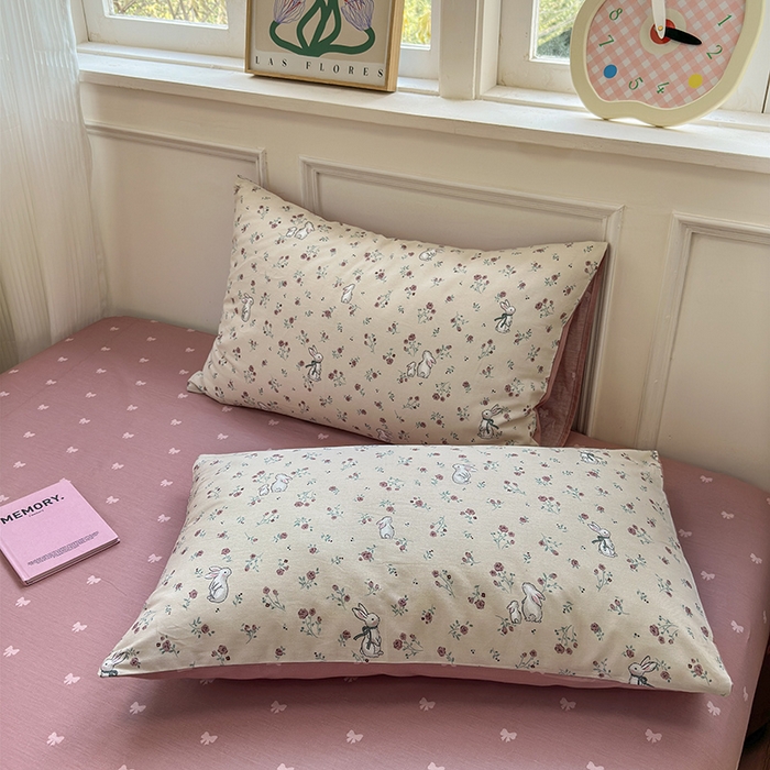 91家纺网 家纺一手货源 找家纺 沐棉家居 2025新款全棉印花四件套 幸福小兔