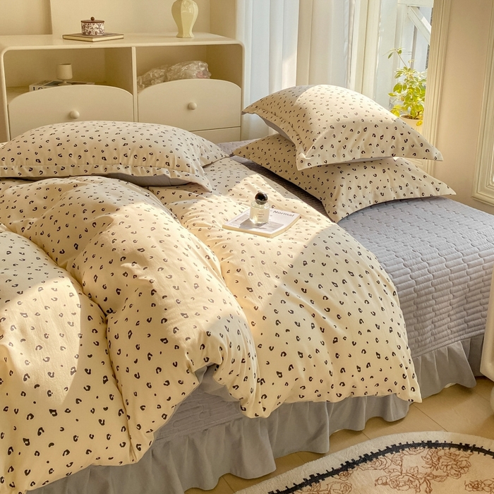 91家纺网 家纺一手货源 找家纺 尚美 2025新款小碎花针织棉床盖四件套 卡豹纹