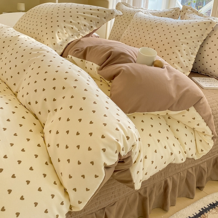 91家纺网 家纺一手货源 找家纺 尚美 2025新款小碎花针织棉床盖四件套 卡爱心