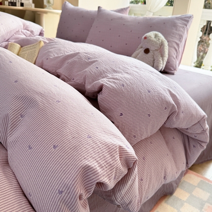 91家纺网 家纺一手货源 找家纺 韩巢家纺 2025新款云感双层纱床上用品四件套超柔裸睡级床单被套三件套-(提供卖家秀) 紫倾心