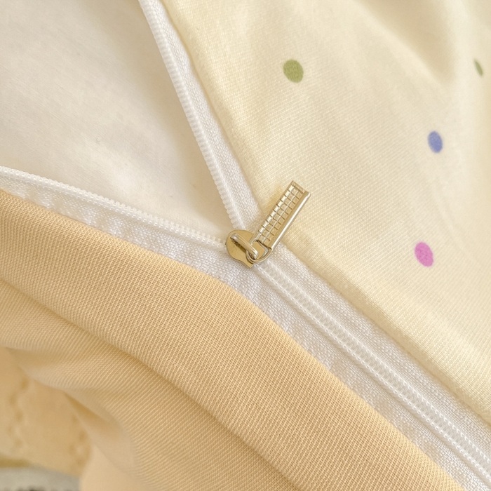 91家纺网 家纺一手货源 找家纺 尚美 2025新款小碎花针织棉床盖四件套 奶油波点