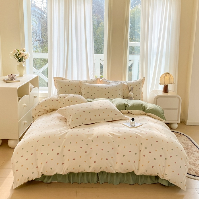 91家纺网 家纺一手货源 找家纺 尚美 2025新款小碎花针织棉床盖四件套 彩色爱心