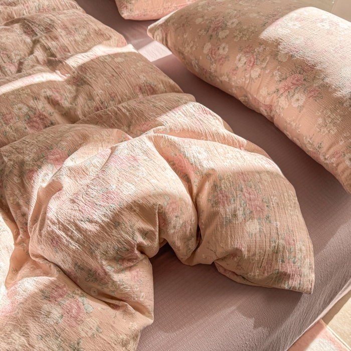 91家纺网 家纺一手货源 找家纺 韩巢家纺 2025新款云感双层纱床上用品四件套超柔裸睡级床单被套三件套-(提供卖家秀) 爱如星辰