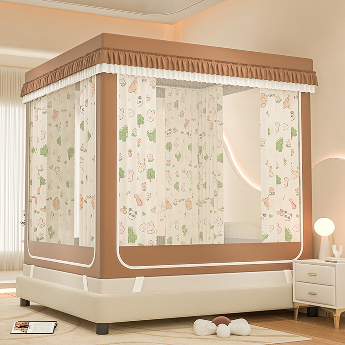 91家纺网 家纺一手货源 找家纺 千逸虹 2025新款坐床防摔可拆卸遮光双层布帘蚊帐 森林乐园