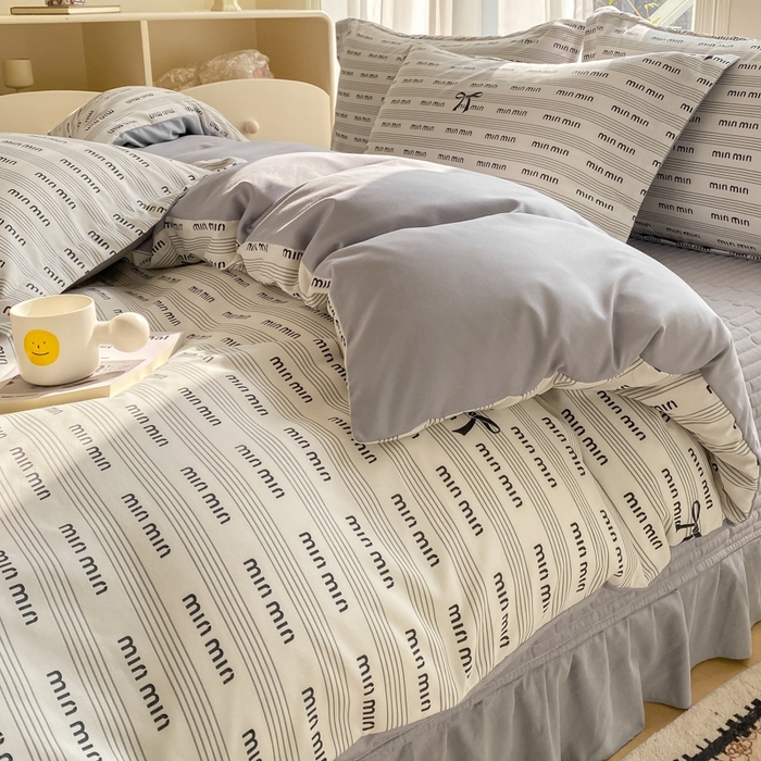 91家纺网 家纺一手货源 找家纺 尚美 2025新款小碎花针织棉床盖四件套 迷你蝴蝶