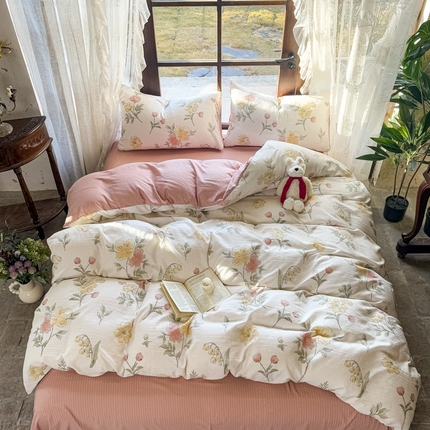 91家纺网 家纺一手货源 找家纺 晚爱家纺（原晚安家居） 2025新款A类双层纱有氧提花彩竺棉小竺棉四件套 花期