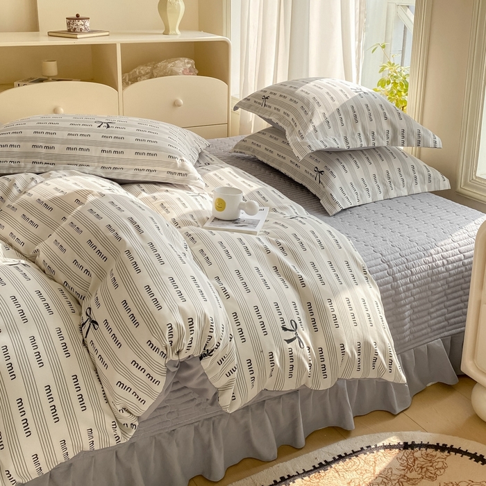 91家纺网 家纺一手货源 找家纺 尚美 2025新款小碎花针织棉床盖四件套 迷你蝴蝶