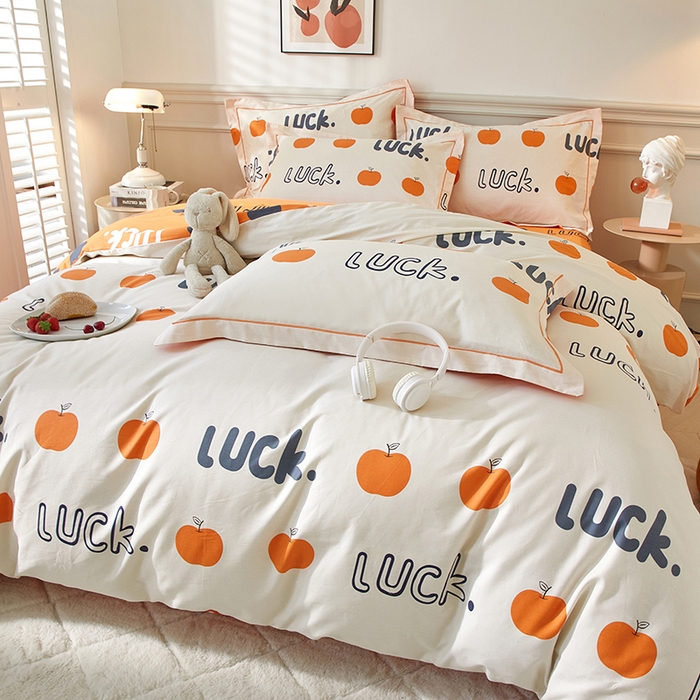 91家纺网 家纺一手货源 找家纺 金纱玉纺家纺 2025新款全棉13376数码印花四件套（礼盒包装） 苹果世家-米