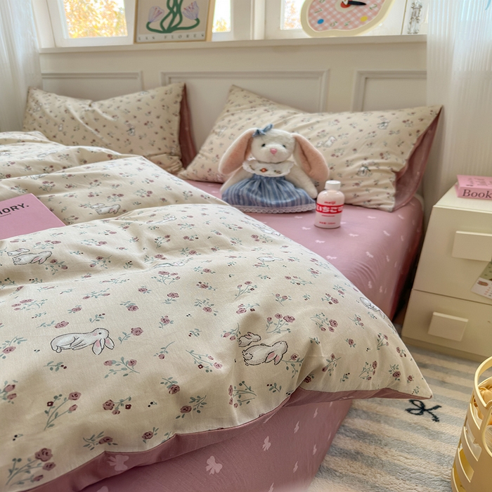 91家纺网 家纺一手货源 找家纺 沐棉家居 2025新款全棉印花四件套 幸福小兔