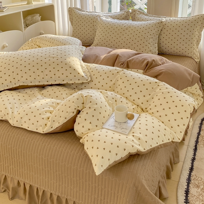 91家纺网 家纺一手货源 找家纺 尚美 2025新款小碎花针织棉床盖四件套 卡爱心