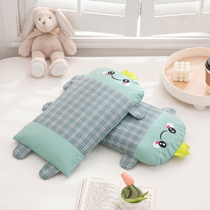 91家纺网 家纺一手货源 找家纺 织布人 2025新款吸汗透气全棉水洗棉卡通婴幼儿童学生全荞麦枕头 卡通绿灰格