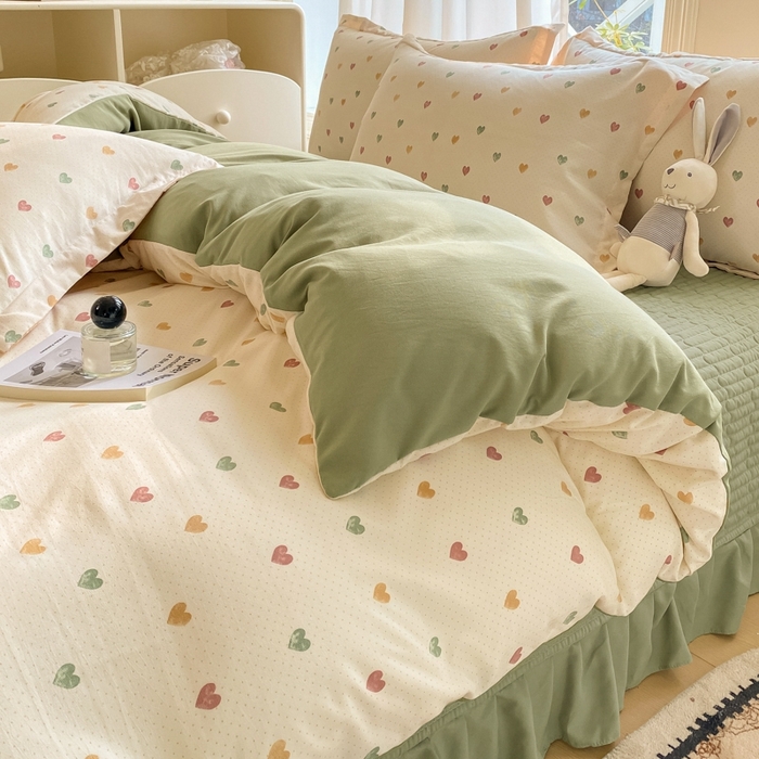 91家纺网 家纺一手货源 找家纺 尚美 2025新款小碎花针织棉床盖四件套 彩色爱心