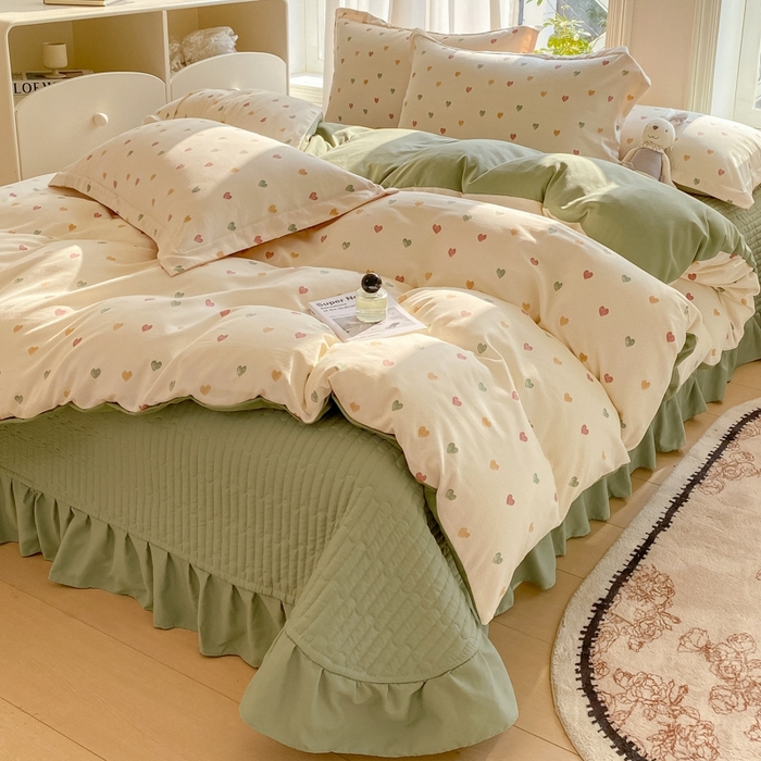 91家纺网 家纺一手货源 找家纺 尚美 2025新款小碎花针织棉床盖四件套 彩色爱心