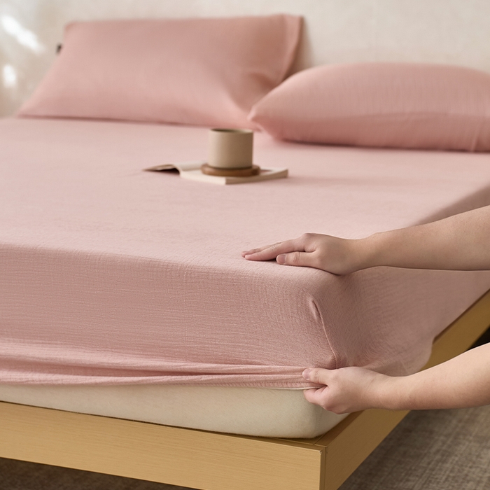 91家纺网 家纺一手货源 找家纺 蓝邻 2025新款全棉双层皱皱纱单品系列-单床笠 蔷薇粉