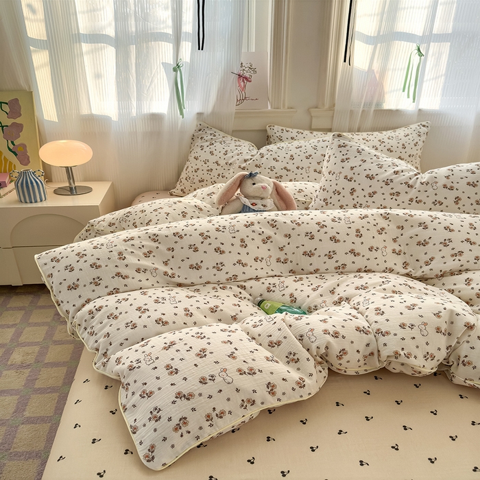 91家纺网 家纺一手货源 找家纺 沐棉家居 2025新款全棉双层纱四件套 花丛小兔