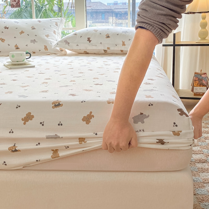 91家纺网 家纺一手货源 找家纺 晨希家居 2025新款全棉A类双层纱床笠 简派小熊