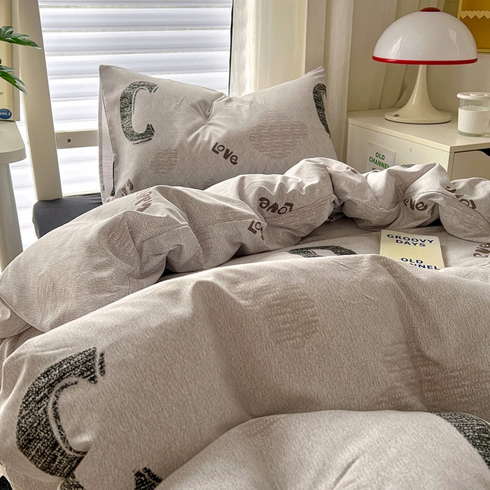 91家纺网 家纺一手货源 找家纺 阿曼达 2025新款印花水洗m学生床单人四件套 卡特