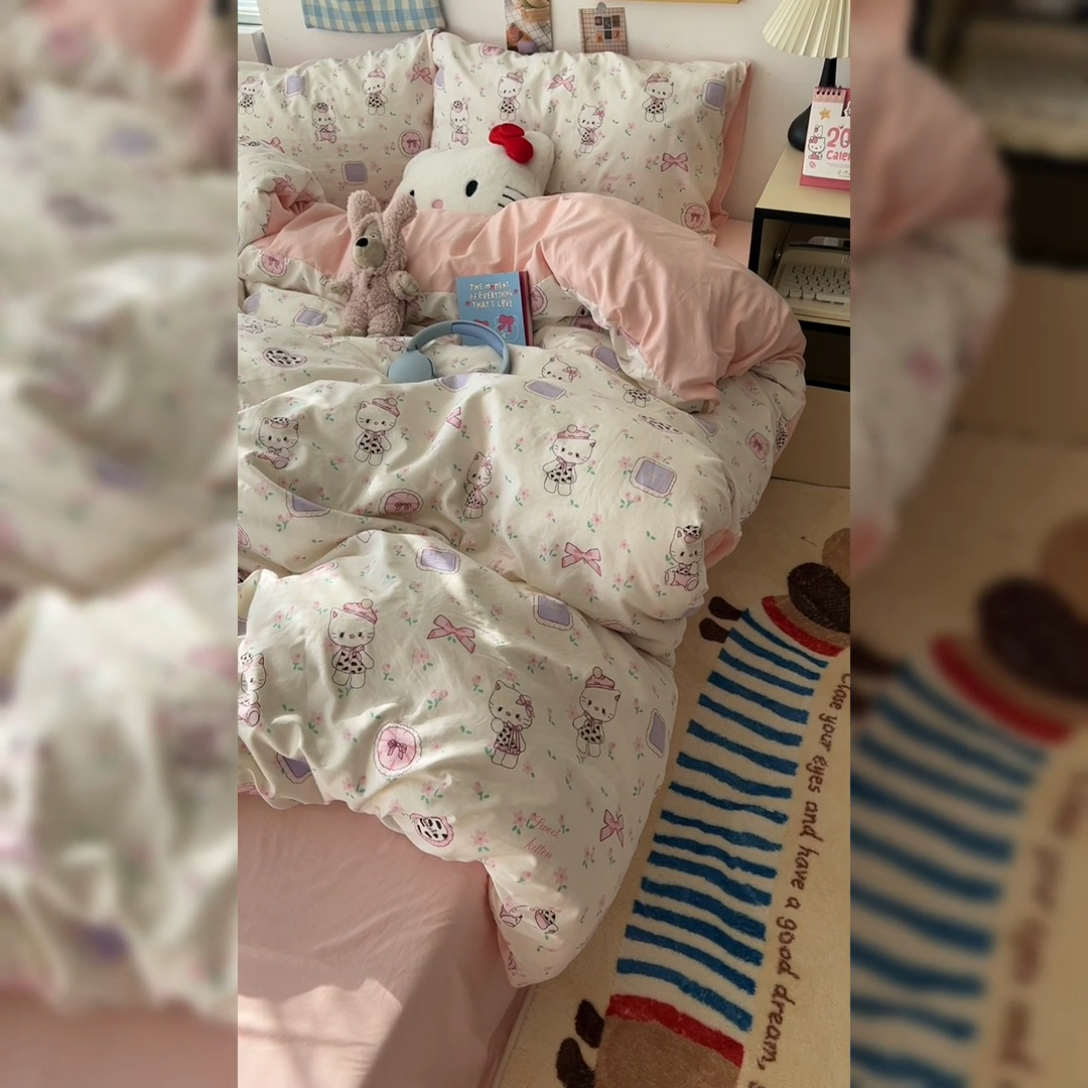 91家纺网 家纺一手货源 找家纺 原素 2025软绵绵的双拼印花水洗棉四件套 碎花奶猫