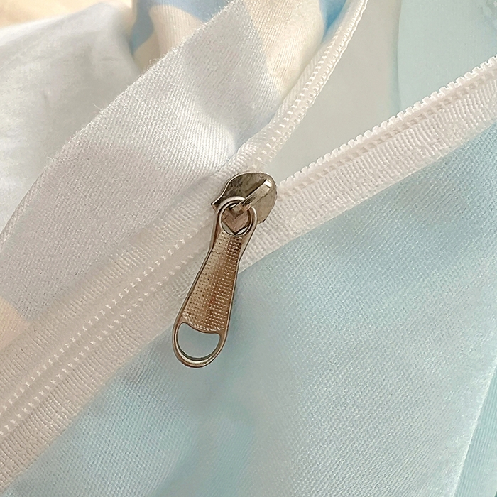 91家纺网 家纺一手货源 找家纺 浩诚 2025新款正版喜羊羊灰太狼全棉卡通大版印花四件套（全）-提供买家秀 亲亲伙伴