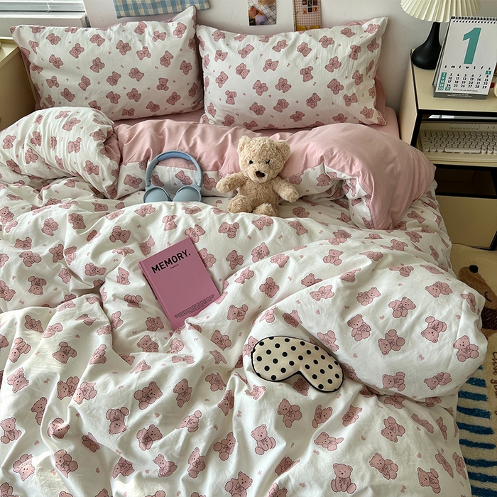 91家纺网 家纺一手货源 找家纺 原素 2025软绵绵的双拼印花水洗棉四件套 韩系熊熊子