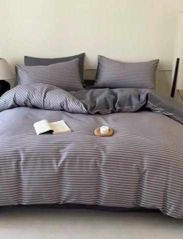 91家纺网 家纺一手货源 找家纺 涵宸家纺 2025新款全棉印花良品系列四件套 英伦-深灰