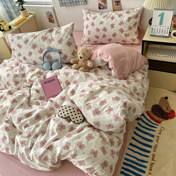 91家纺网 家纺一手货源 找家纺 原素 2025软绵绵的双拼印花水洗棉四件套 韩系熊熊子