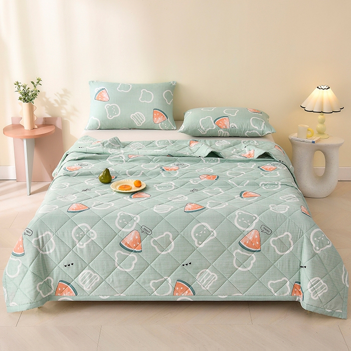 91家纺网 家纺一手货源 找家纺 培童   2025新款超声波亲肤绒夏被夏凉被直播爆款超声波夏被空调被礼品被 小熊西瓜