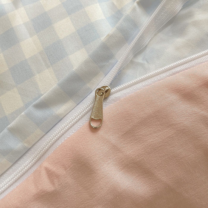 91家纺网 家纺一手货源 找家纺 桃心家居 2025新款A类亲肤舒适软糯云柔水洗棉奶油格子撞色毛巾绣猫咪蝴蝶结水洗棉系列四件套 云柔水洗棉-少女蝴蝶结蓝黑