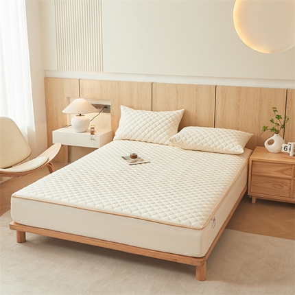 名优家纺 2025新款全棉夹棉床笠 幸运草-象牙白