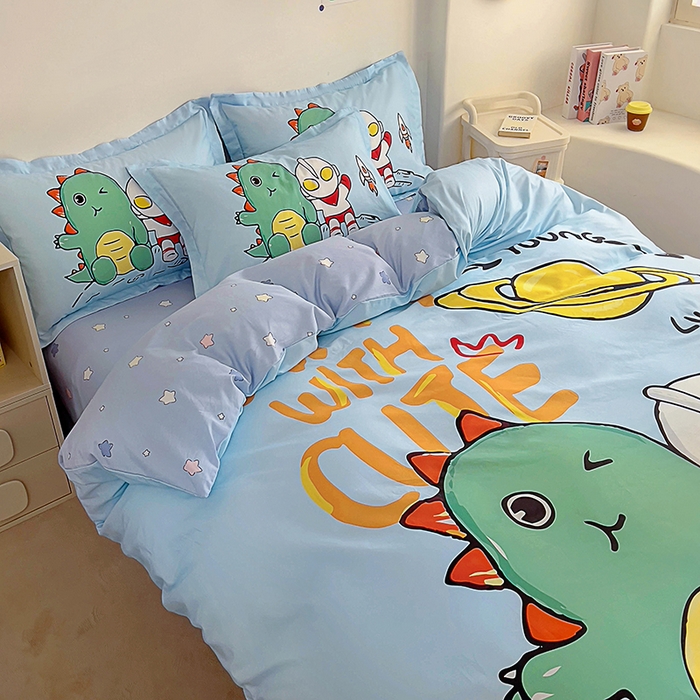 91家纺网 家纺一手货源 找家纺 浩诚 2025新款全棉大版卡通太空人宇航员小恐龙小汽车系列纯棉四件套-提供买家秀 恐龙小伙伴