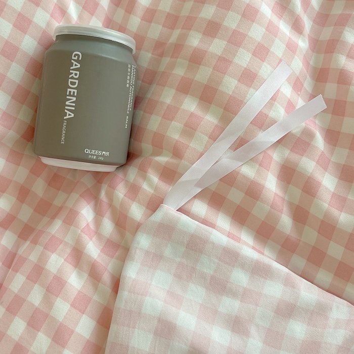 91家纺网 家纺一手货源 找家纺 （总）桃心家居 2025新款A类亲肤舒适软糯云柔水洗棉奶油格子撞色毛巾绣猫咪蝴蝶结水洗棉系列四件套