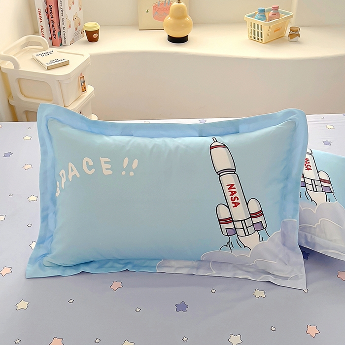 91家纺网 家纺一手货源 找家纺 浩诚 2025新款全棉大版卡通太空人宇航员小恐龙小汽车系列纯棉四件套-提供买家秀 神州之行