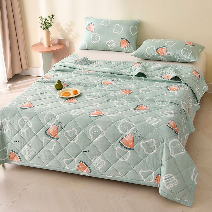 91家纺网 家纺一手货源 找家纺 培童   2025新款超声波亲肤绒夏被夏凉被直播爆款超声波夏被空调被礼品被 小熊西瓜