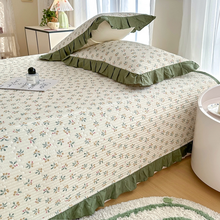 91家纺网 家纺一手货源 找家纺 岚吉 2025新款40支133*72全棉斜纹夹棉绗缝小花边床盖 意礼